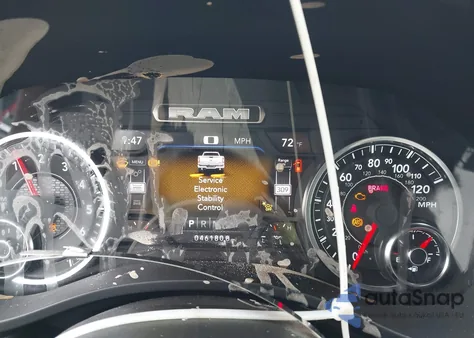 2024 Ram 1500 Laramie 4X2 5'7 Box z USA, uszkodzony, nr VIN 1C6RREJT6RN219457